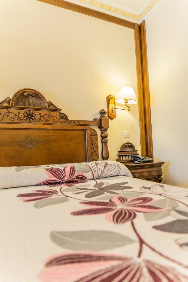 Hotel Santo Domingo De Silos Extérieur photo